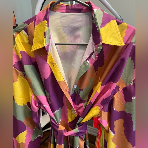 Colourful Dress abstract - Picture 3 of 4